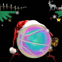 將圖片載入圖庫檢視器 Holographic Glowing Reflective Basketball
